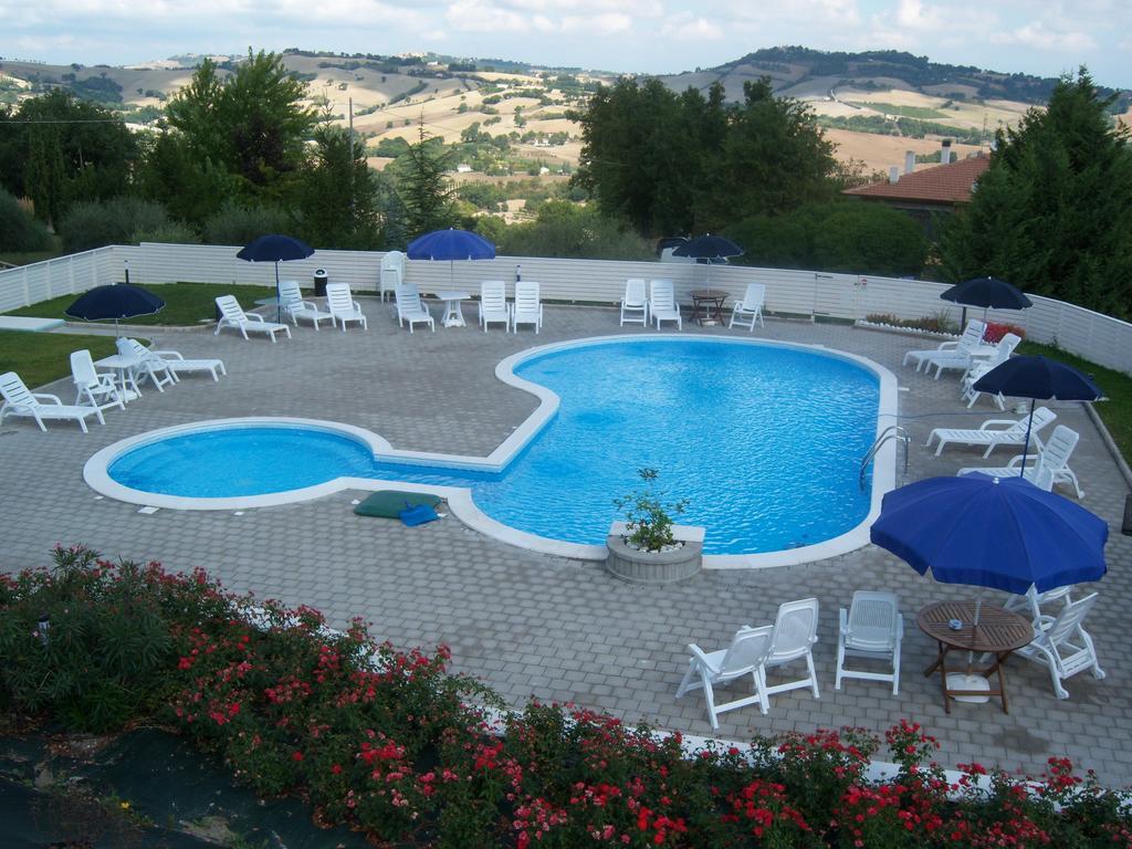 Agriturismo Lo Sgorzolo ペルゴラ エクステリア 写真